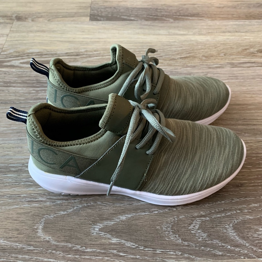 Nautica Sneakers